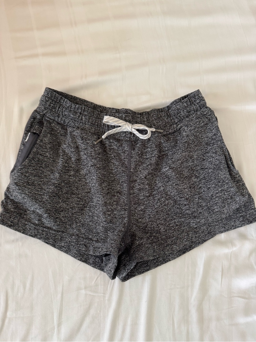 Vuori grey heathered shorts XS